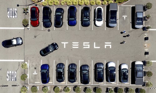 Las Vegas Man Gets 5 Years for Molotov Attack on Tesla Collision Center