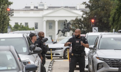Reports: Three Secret Service Members Placed on Leave Over Security Leaks 
