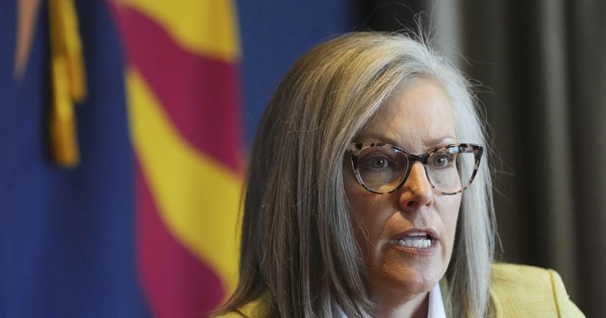 Katie Hobbs Is Campaigning to Remain Governor by Pretending to Be a Republican