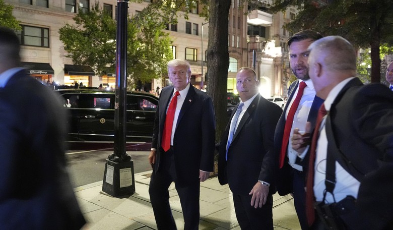 Angry Leftists Spam Restaurant Where President Trump Dined With One-Star Reviews