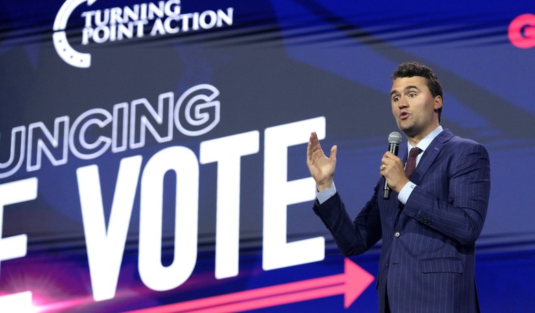 How Oregon's Football Coach Reacted to Charlie Kirk's Assassination. It Was Spot-on.
