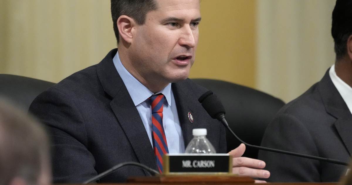 Did Rep. Seth Moulton Commit a Crime at Trump's State of the Union Address?