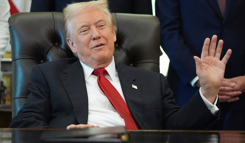 Trump Calls Democrats' Bluff, Demands Republicans Release the Epstein Files