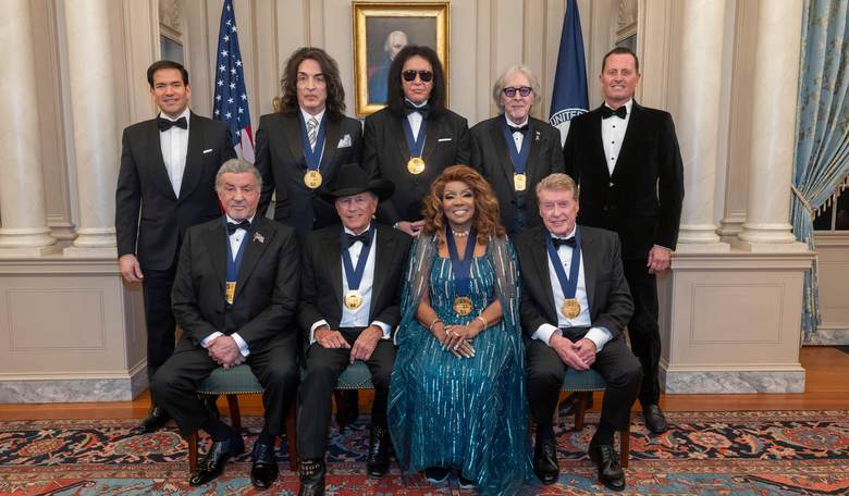 Kennedy Center Honors Event Has a Special Host and a Rocking Good Time 