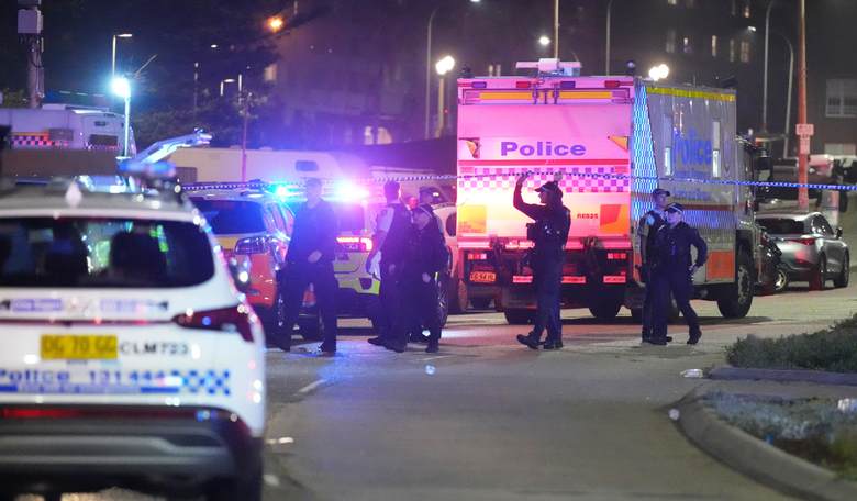 10 Dead, 11 Wounded in Australia Mass Shooting