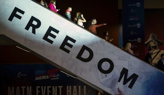 Clash at U of Oregon Turning Point Event Looked Like the Protest 101 Class Was Let Out for Recess