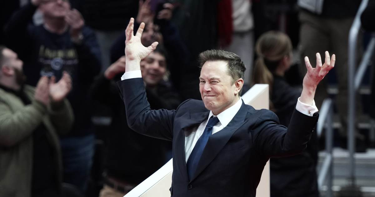 Elon Musk Just Announced an Unimaginable Act of Giving. This Is Amazing.