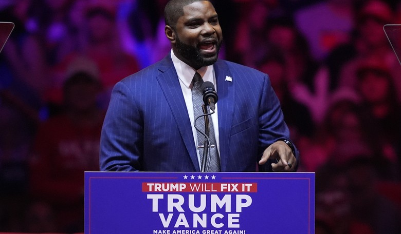Byron Donalds Slams Gubernatorial Opponent Over ICE Policy, Vows Tough Stance on Illegal Immigration