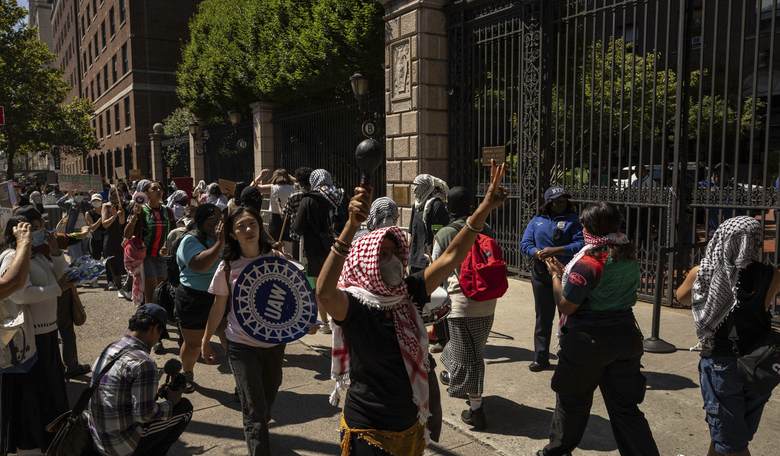 Trump to Defund Schools Allowing 'Illegal Protests'