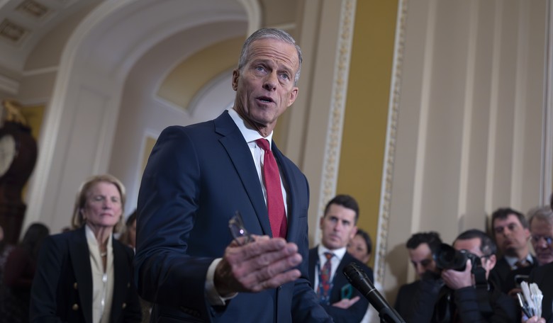 Blood Pressure at Maximum: Thune to Meet With Dems to End Shutdown