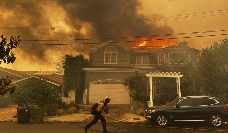 Massive Wildfire Breaks Out in LA County.  Pacific Palisades Ordered to Evacuate.