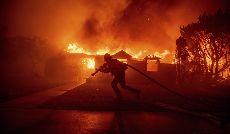 New LA County Fire Is Raging Toward Hollywood Boulevard 