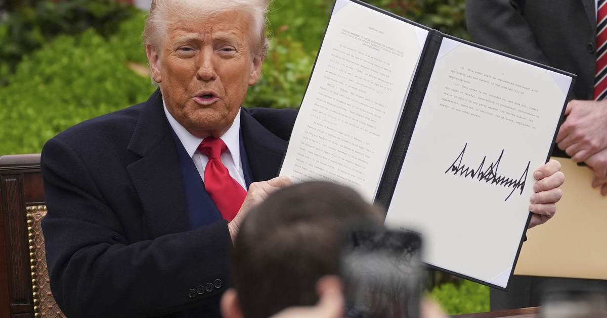 President Trump’s New Order on H-1B Visas Sends Shockwaves Through Immigrant Communities – RedState President Trump’s New Order on H-1B Visas Sends Shockwaves Through Immigrant Communities – RedState