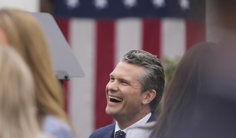 White House: 'Fake News' That They're on the Hunt for Pete Hegseth's Replacement