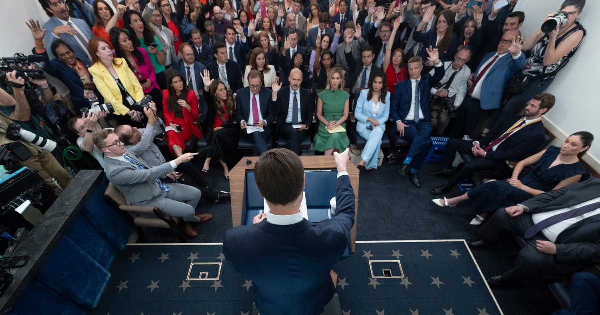 Some Thoughts on How to Handle the Awful White House Press Corps