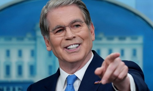 CNBC Hosts Highlight Scott Bessent's Ingenious Move When Dealing With the Media