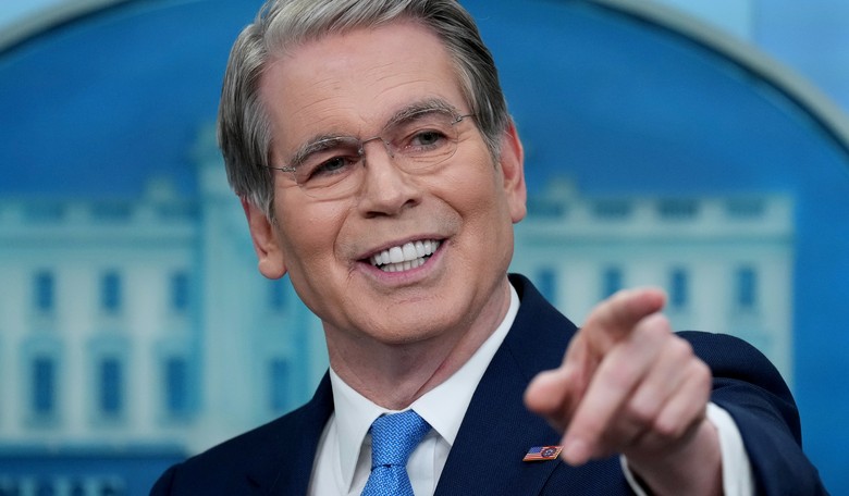CNBC Hosts Highlight Scott Bessent's Ingenious Move When Dealing With the Media
