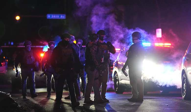 Appeals Court Puts the Kibosh on Insane Judge's Ruling That Hamstrung ICE Agents in Minnesota