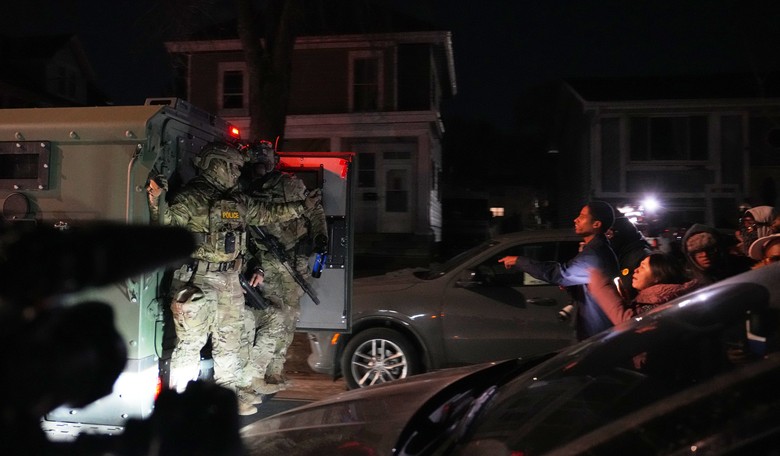 Minneapolis Descends Into Chaos As Rioters Loot ICE Vehicles, Steal Sensitive Documents and Rifles
