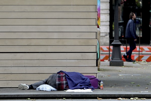 ‘Homelessness’ Meets the Simulation Theory