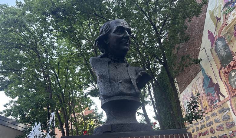 The Winner of a Philadelphia Benjamin Franklin Lookalike Contest Is the Most American Thing You'll See 