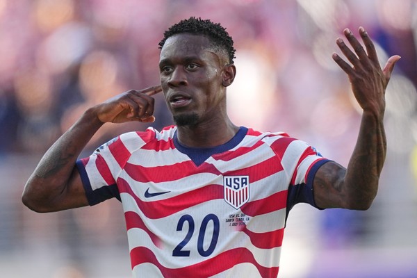 The Reactions to FIFA Getting the Trump Card on Folarin Balogun's Red Card Are Amazing