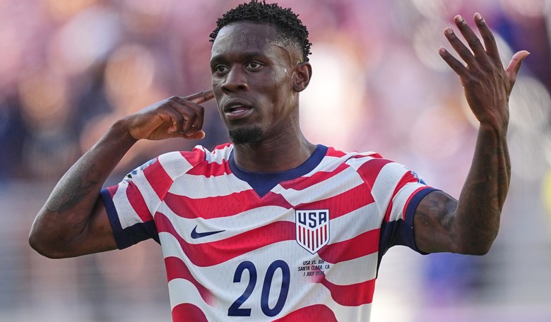 The Reactions to FIFA Getting the Trump Card on Folarin Balogun's Red Card Are Amazing