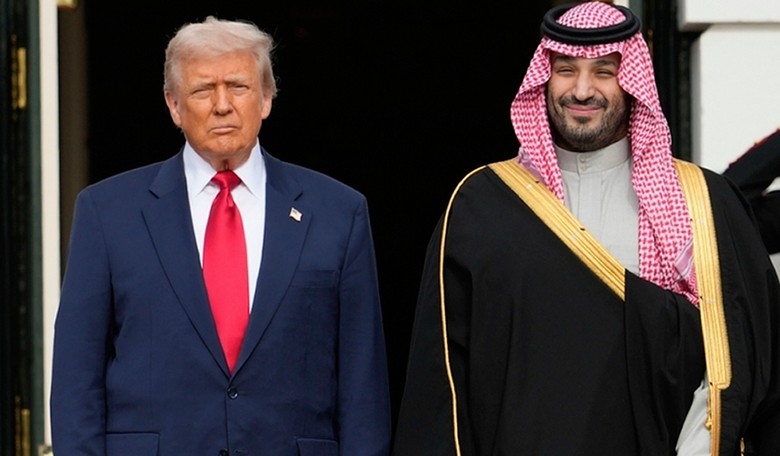 Saudi Crown Prince Meets CENTCOM Chief Amid Escalating Houthi Attacks