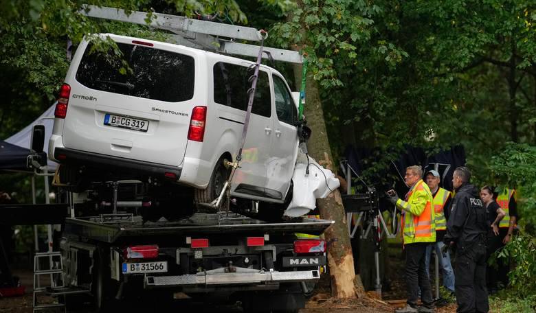 Berlin 'Pride' Parade Attacker Shot and Killed After Violent Standoff With Police