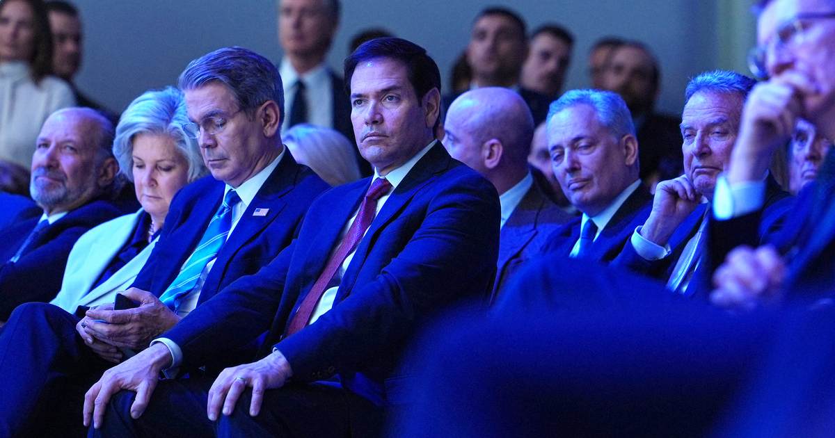 Bloomberg Reporter Caught Giving Marco Rubio the Finger During Presser With Hungarian PM