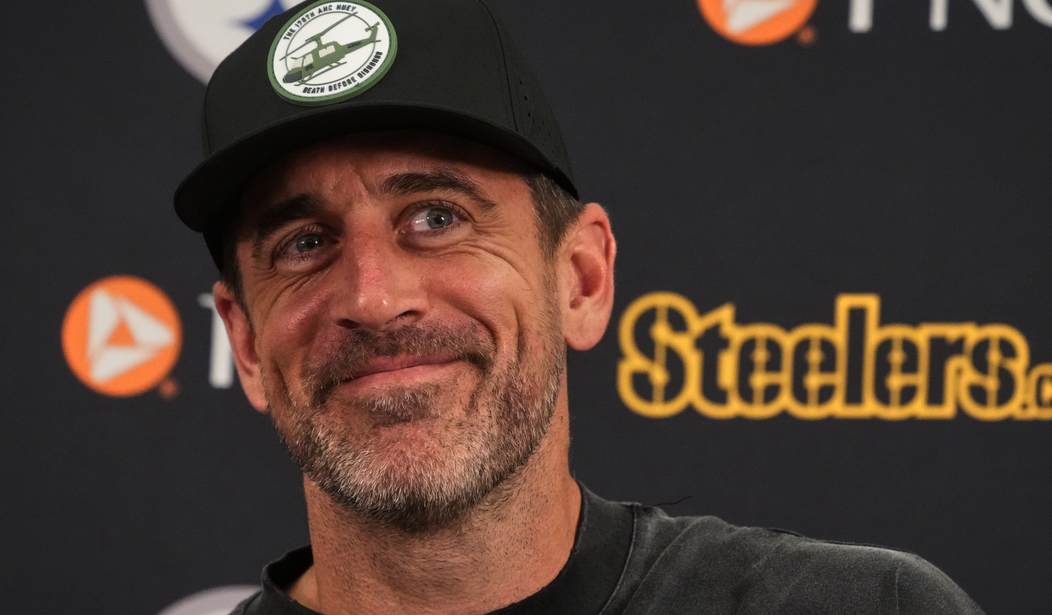 Aaron Rodgers Drops a Bomb on Tony Fauci, the 'Absolute Coward' 