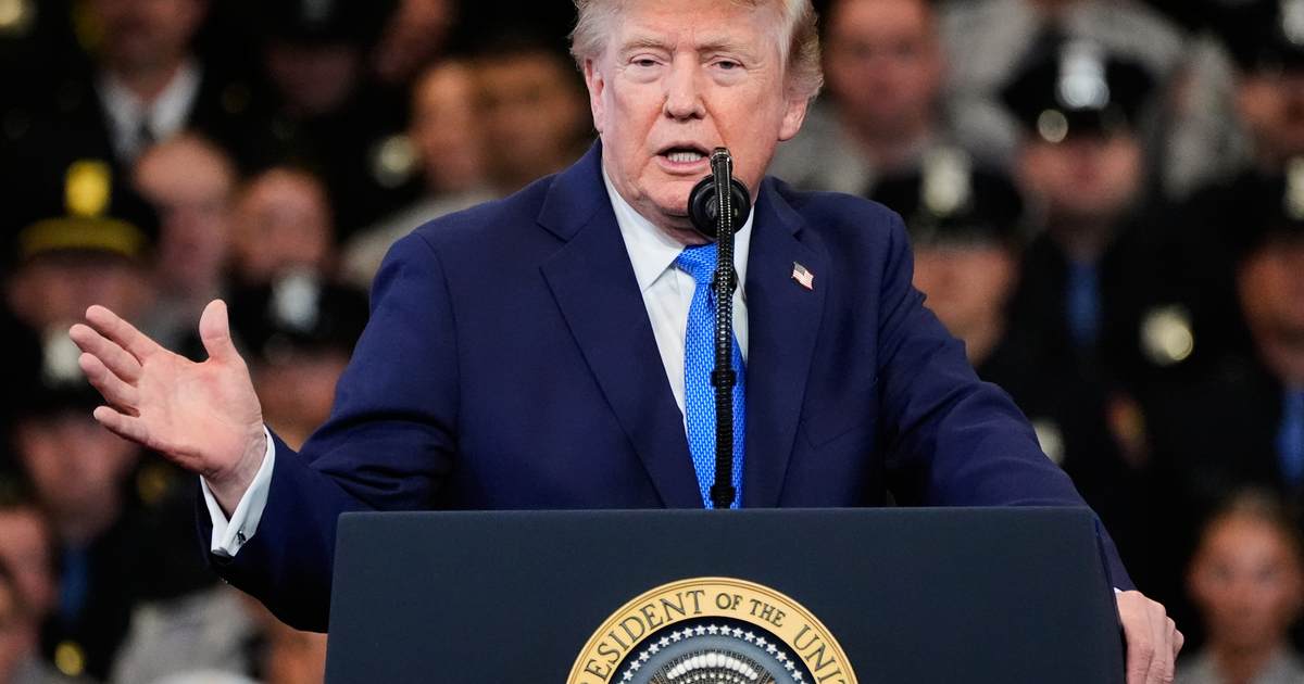 Trump Sounds the Alarm in South Carolina: 'You're Gonna Lose Everything We've Done'