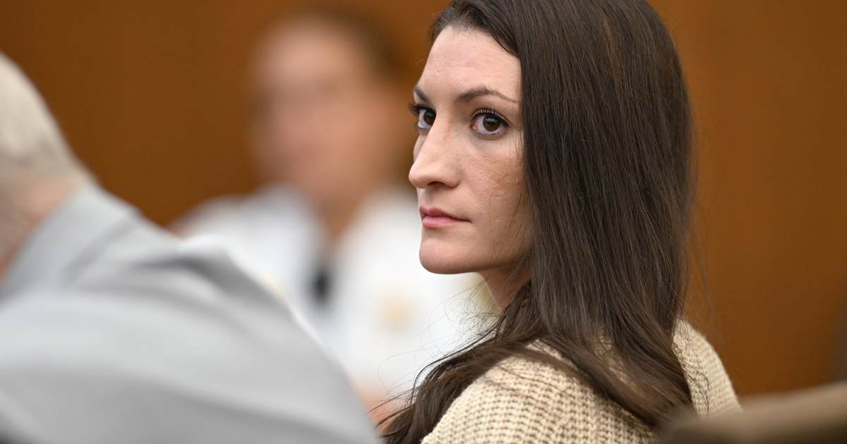 **Woman Smirking at Lindsay Clancy’s Murder Trial Finally Exposed! Can’t Miss This Revelation!**