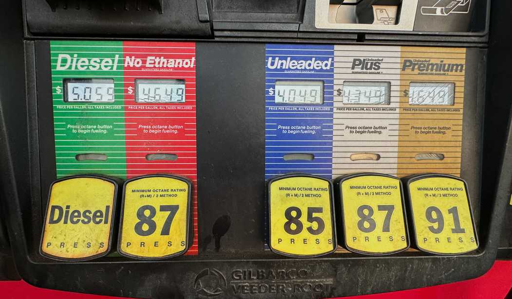 The White House Is Showing That Lower Gas Prices Can Fuel Our Midterm Wins