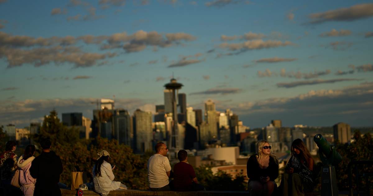 Seattle Primed to Set Ridiculous Record-Setting Minimum Wage While Businesses Head for the Exits