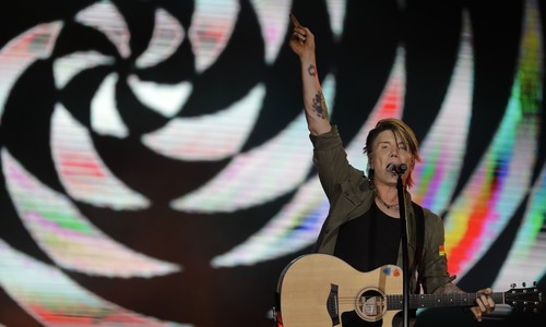 The Goo Goo Dolls' Lead Singer Takes a Stand on Politics in Shows — It Has People Cheering