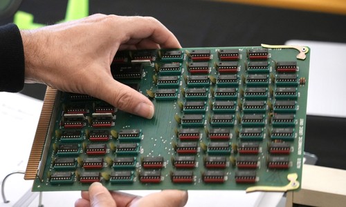 As AI Erases Entry-Level Jobs, the Middle East’s Private Sector Is Hiring Its Youth