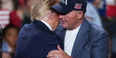Former Baseball Player Roger Clemens Takes Stage to Intro Trump, Is 'Stunned' by What Happens Next