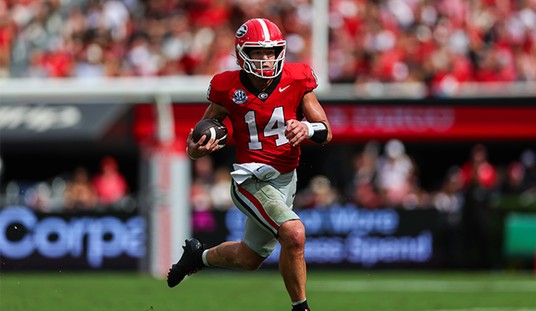 Hurricane Isaias Won't Stop Georgia-Alabama, but It Could Make Things Interesting [UPDATES]