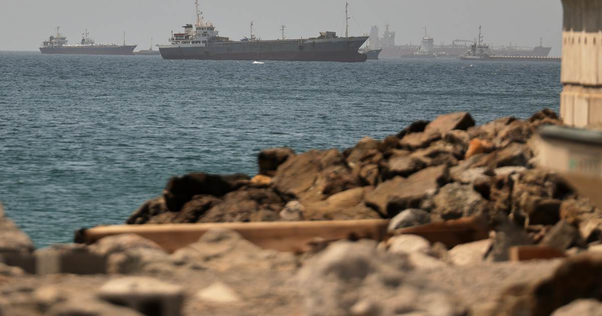 Hormuz Is Clear, the Saudis and Houthis Are at It Again, and More Threats