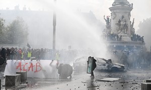 Report: Marseille Rioters Burned Jewish-Owned Shops, Left Muslim-Owned Ones Untouched