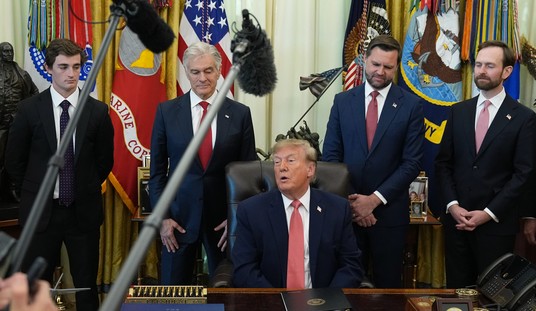 Trump Puts Bounty on Government Fraud With New Whistleblower Reward Program