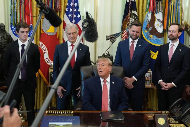 Trump Puts Bounty on Government Fraud With New Whistleblower Reward Program