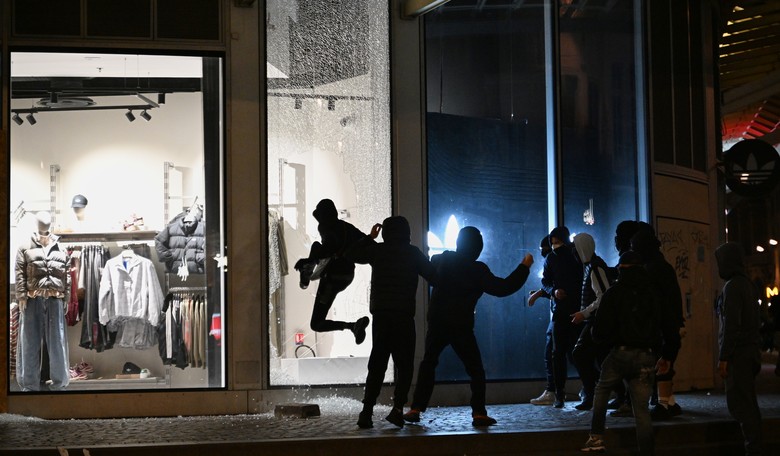 Macron Now Saying the Images of the Riots Are Misinformation, Muslims Not Involved
