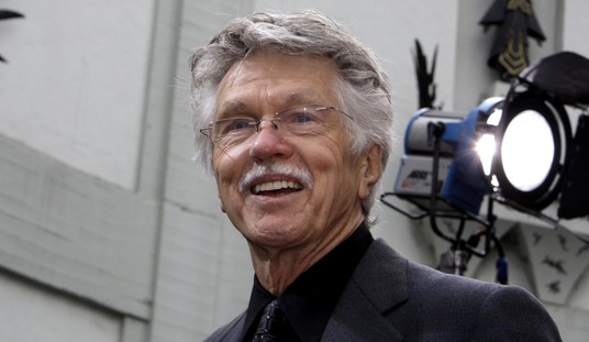 Actor Tom Skerritt Dies at 93, and His Long and Storied Career Matches a Life Well-Lived
