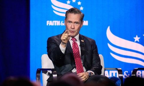 All Hell Breaks Loose at the United Nations: Waltz Spokesman Assaulted