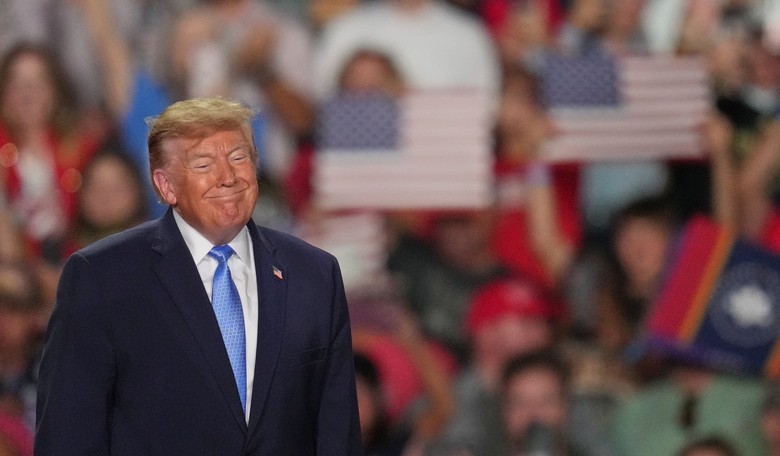 President Trump Drops the Hammer on 'Paid Protester' With Savage Line That Draws Cheers