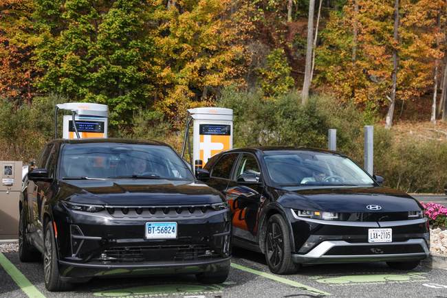 Trump DOJ Sues California Over EV Mandate