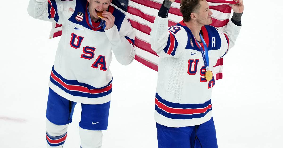 Watch Brady Tkachuk Masterfully Handle the Loser Canadian Media Regarding Trump's Joke