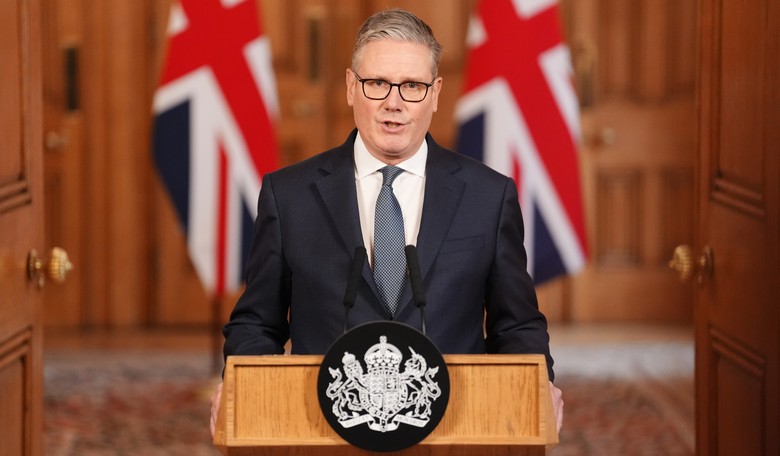 UK Prime Minister to Enforce Social Media Ban for Teens, but Omits Leftist Platform